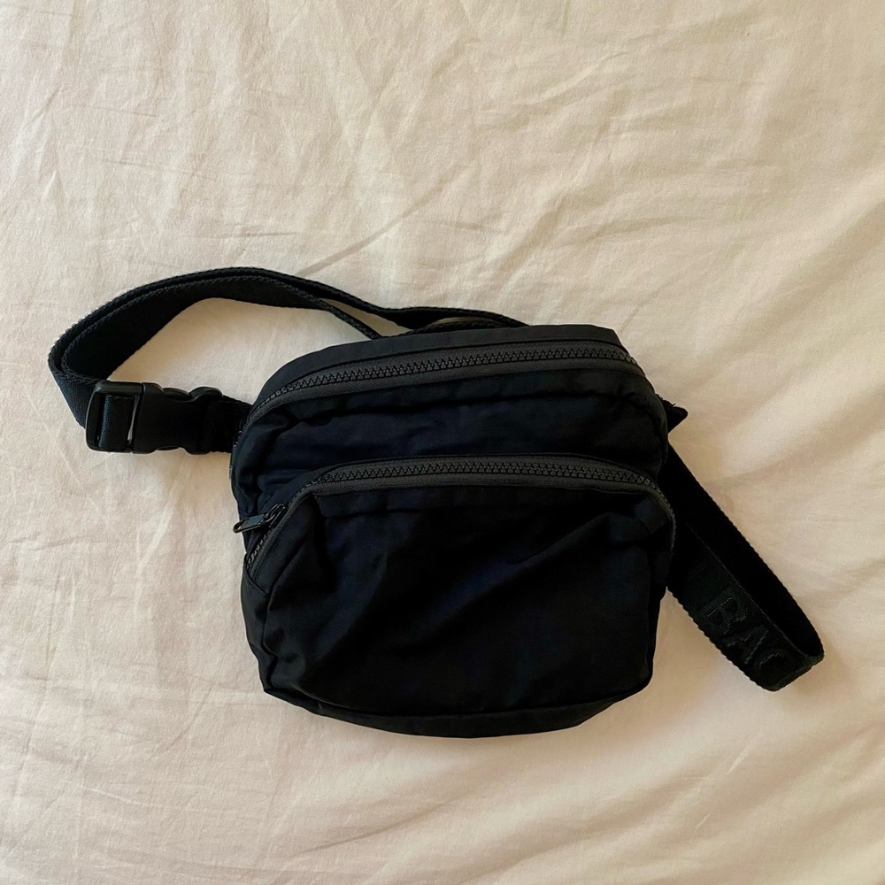 BAGGU Black Crossbody Bag
